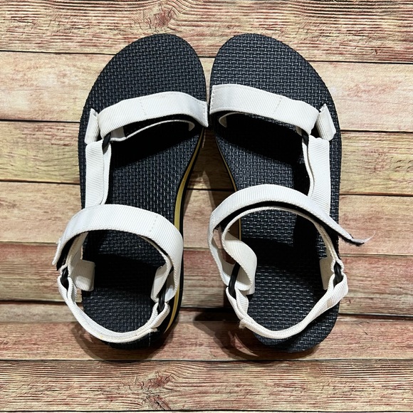 Teva Flatform Universal Sandals - Picture 6 of 8